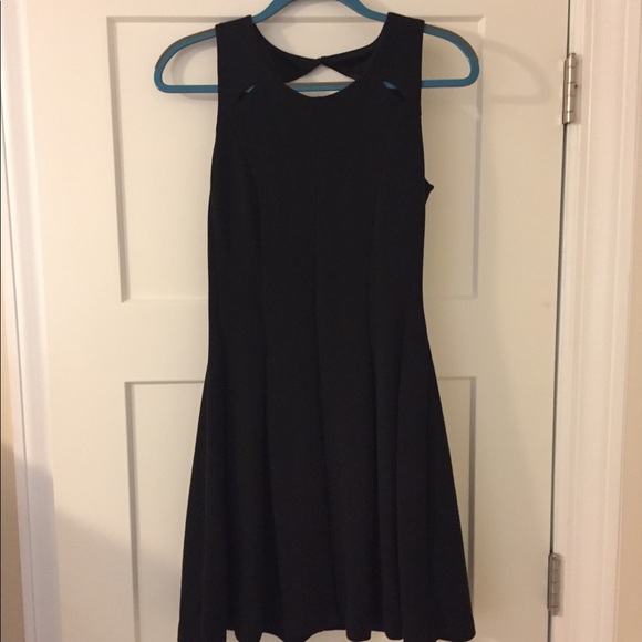 Elle little black dress - Picture 5 of 8